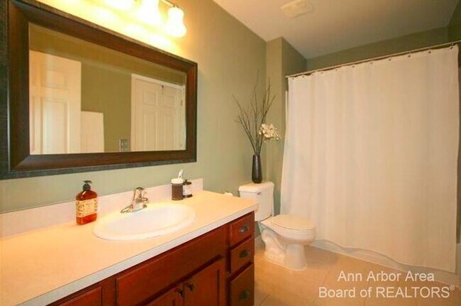 Building Photo - 3012 Orinoco Ln