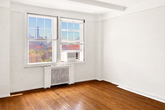 Building Photo - 299 W 12th St