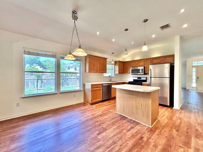 Building Photo - Charming 3/BR 2/BA Home with Covered Deck ...