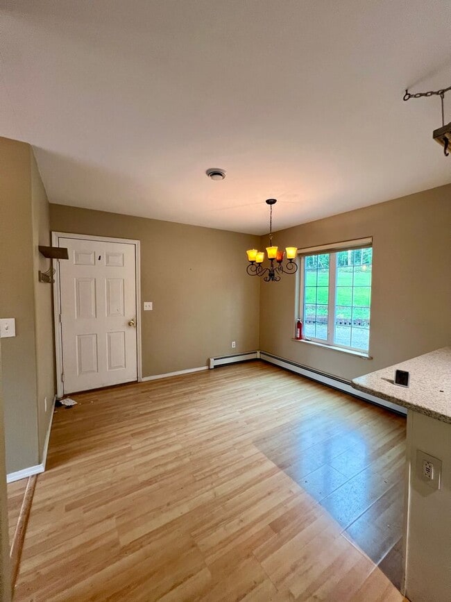 Building Photo - Spacious 3BR/2.5BA Fairbanks Home – Garage...