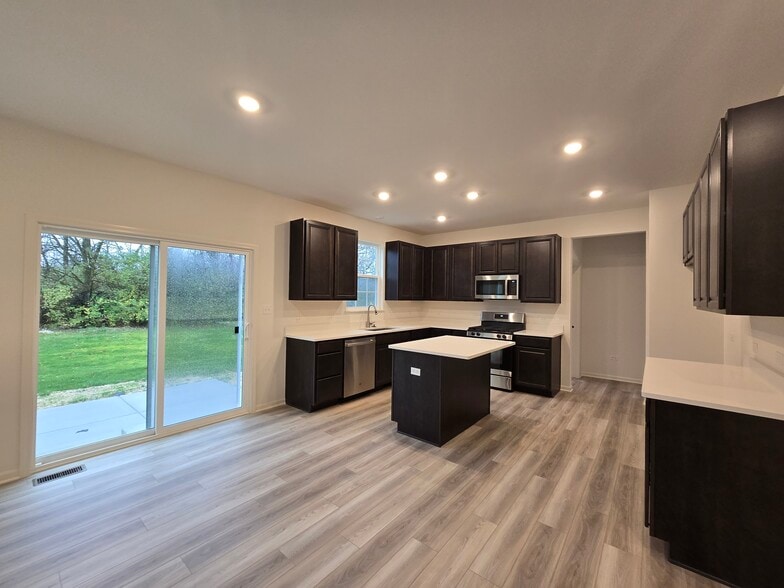 Building Photo - 1751 E 111th Pl