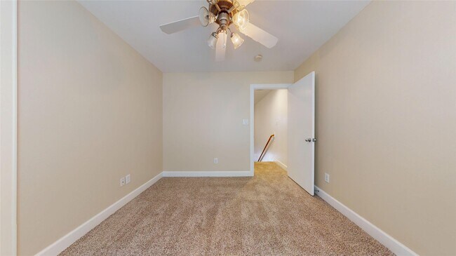 Building Photo - 8715 Meadowcroft Dr