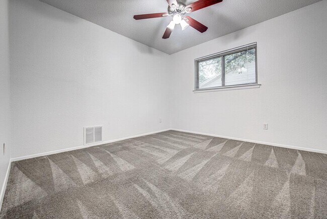 Building Photo - 11305 Pradera Dr