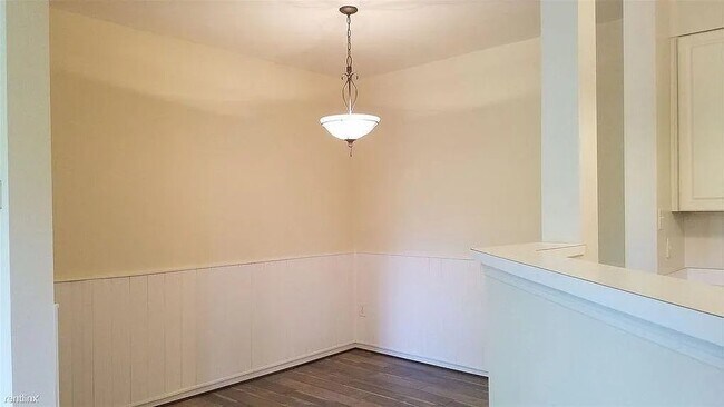 Building Photo - 5208 Duke Ct
