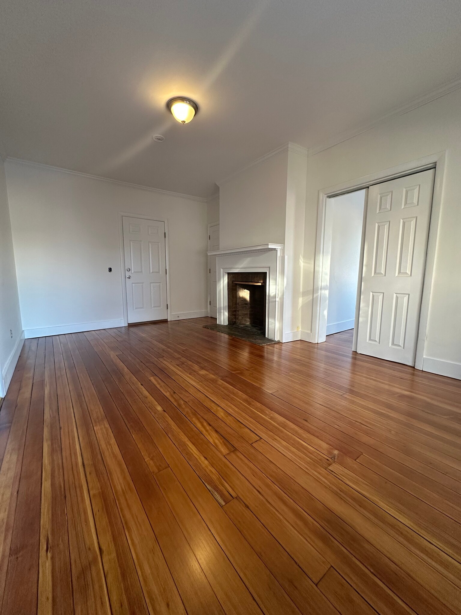 Building Photo - 114 Norwood Ave