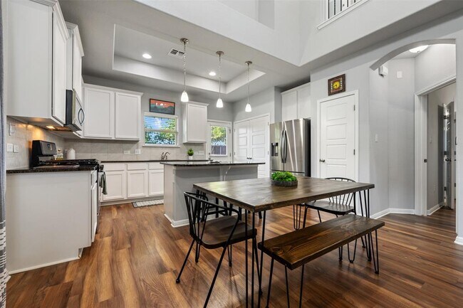 Building Photo - 1404 Jenkins Bnd