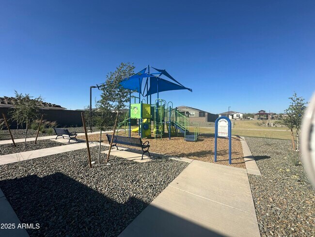 Building Photo - 15849 W Gray Fox Trl