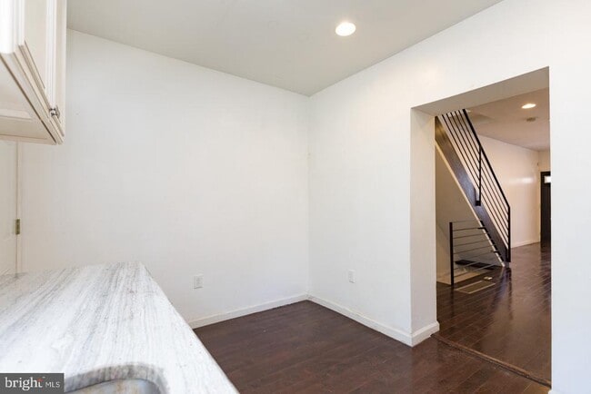 Building Photo - 2222 Earp St