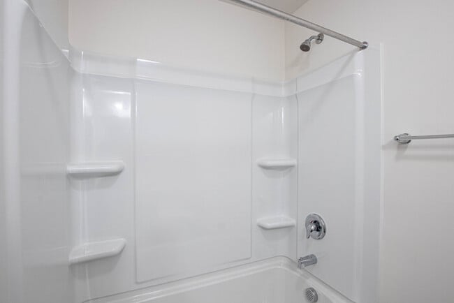 Building Photo - BEAUTIFUL 2 BD Townhome in MIDLAND AVAILABLE NOW