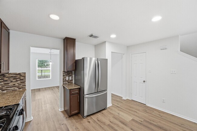 Building Photo - 16417 Olive Sparrow Dr