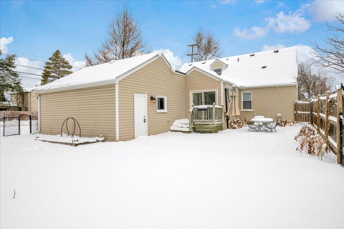 Building Photo - 2299 W Lincoln St