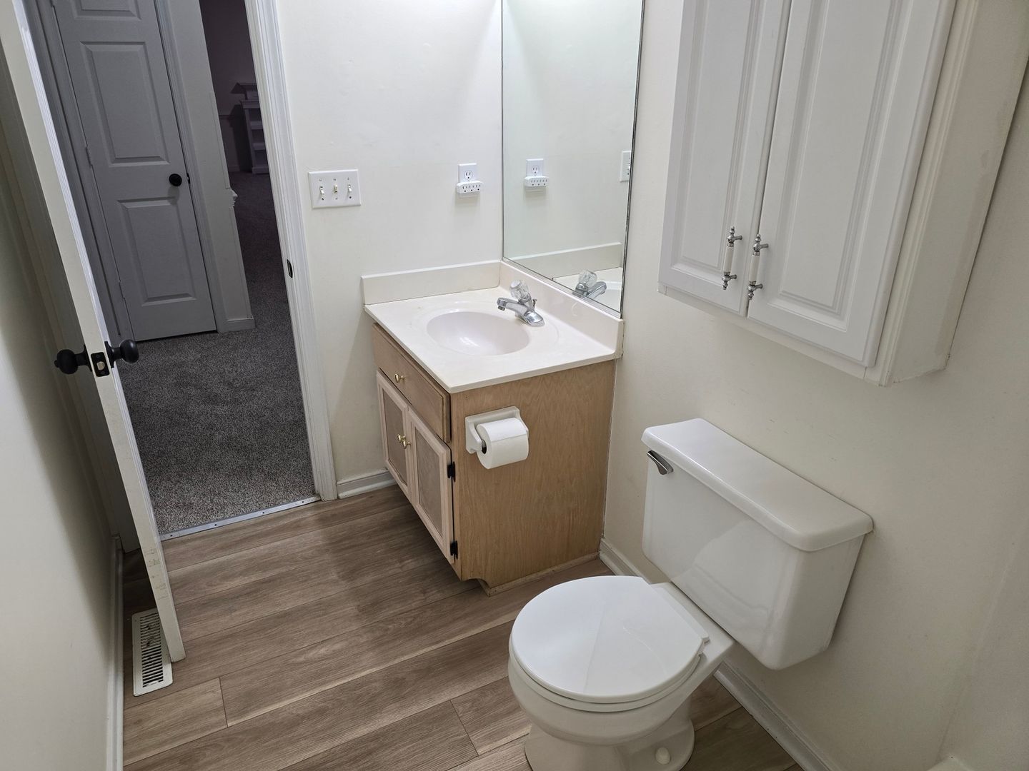 Building Photo - 7406 Pineleaf Dr