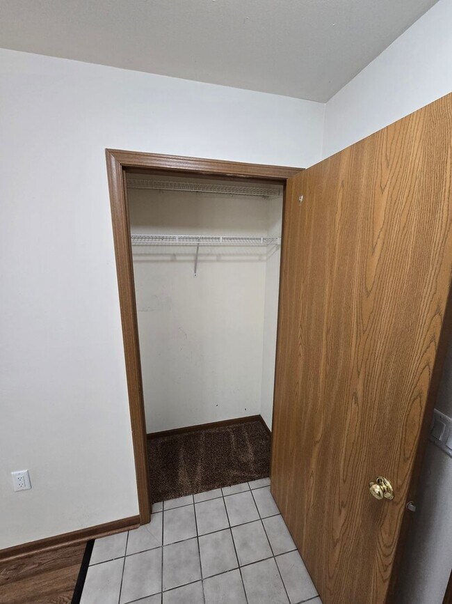 Building Photo - 1001-1017 Rockefeller Ln