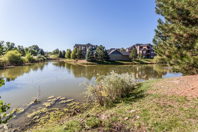 Building Photo - Beautiful 2- Bedroom near Miramont Park!