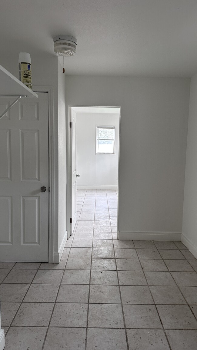 Building Photo - 2839 Topeka St