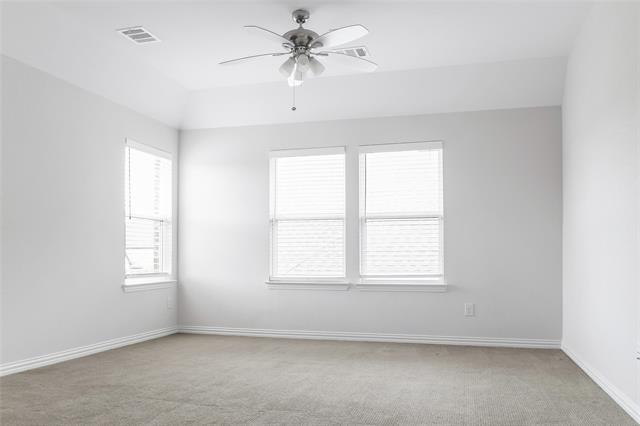 Building Photo - 12569 Royal Oaks Ln