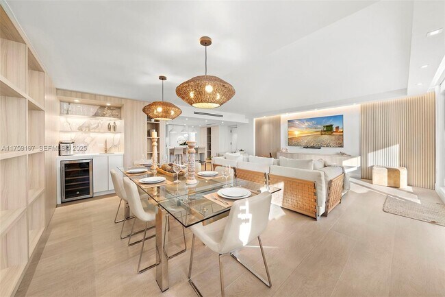 Building Photo - 2301 Collins Ave