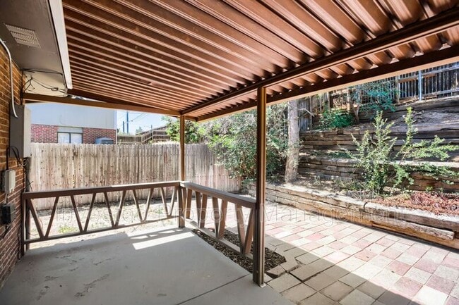Building Photo - 6473 Newcombe Ct