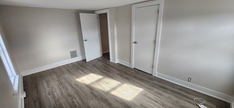 Building Photo - 8615 Aitken Ave