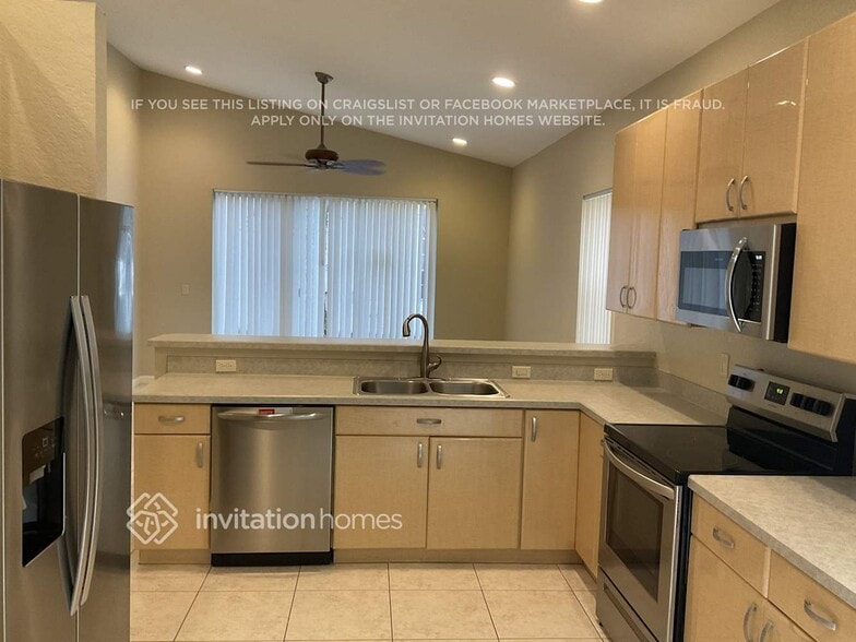 Building Photo - 5804 NW 49th Ln