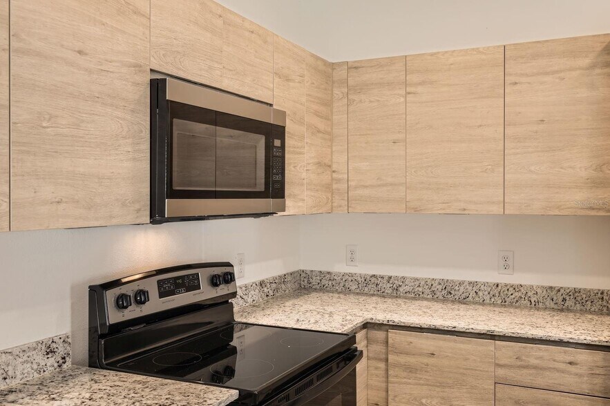 Building Photo - 1217 Southstation Pl