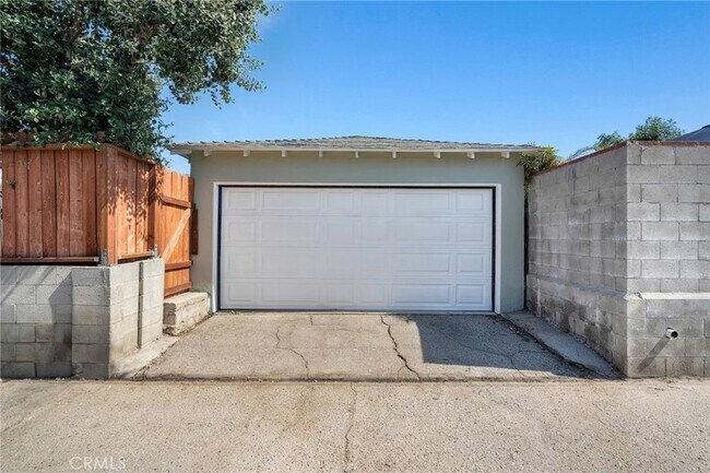 Building Photo - 16824 Calahan St