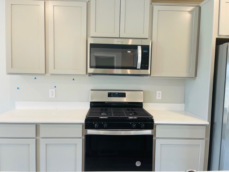 Building Photo - 12549 Guadalcanal Cir