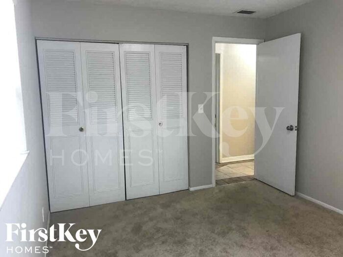 Building Photo - 8275 Jacaranda Ave