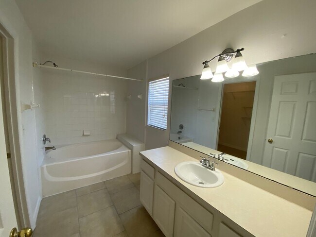 Building Photo - 15327 Lafite Ln