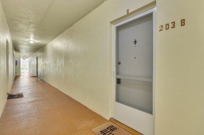 Building Photo - 125 Shore Ct