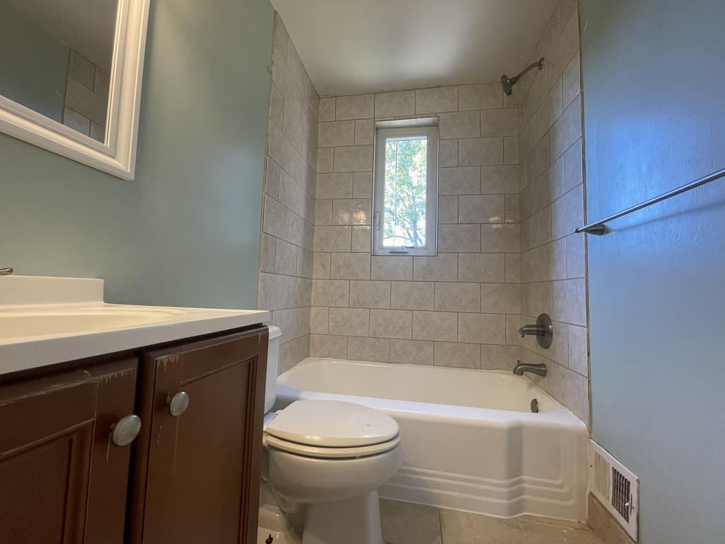 Building Photo - 149 Wesmond Dr