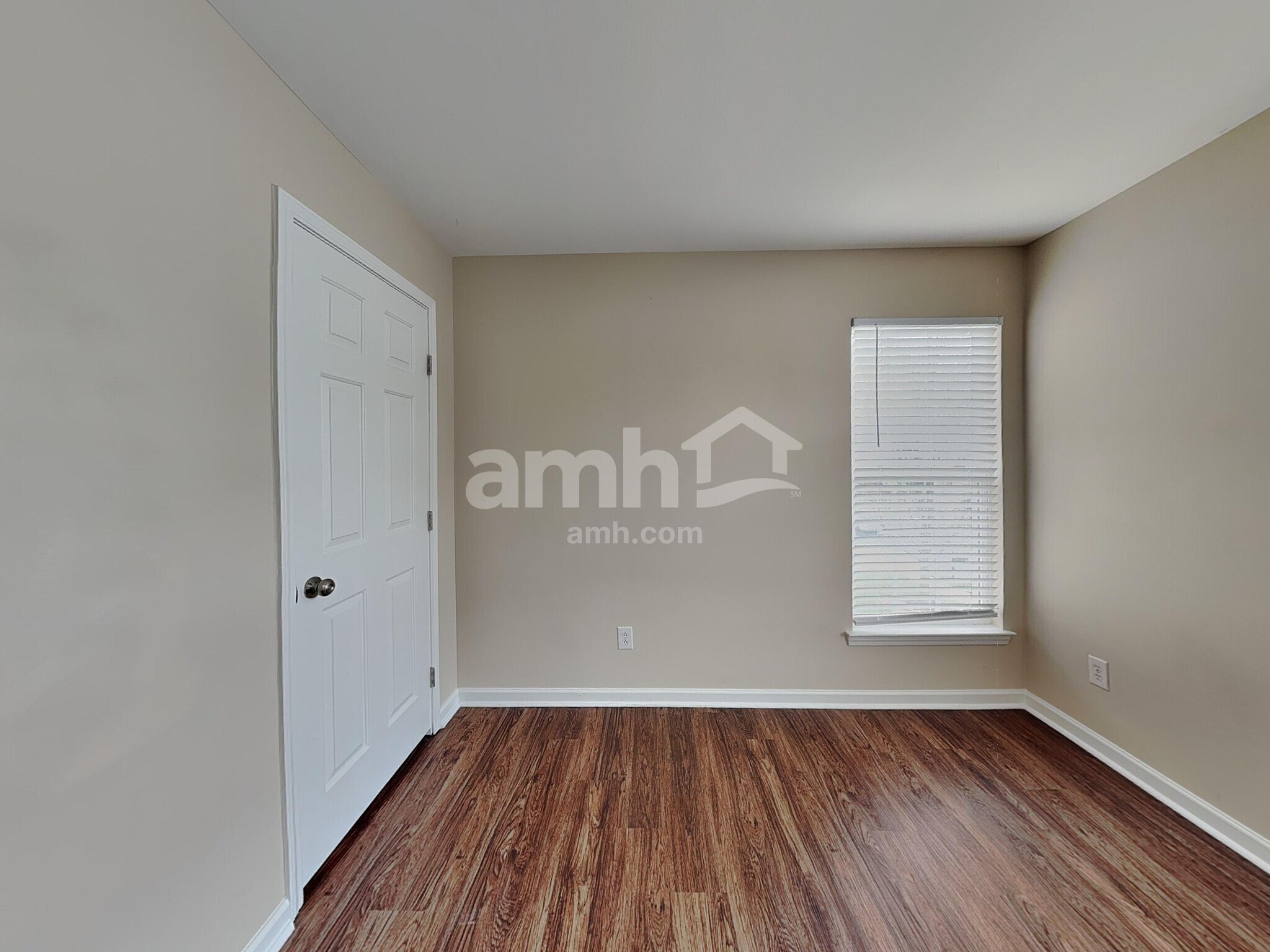 Building Photo - 1019 Canopy Dr