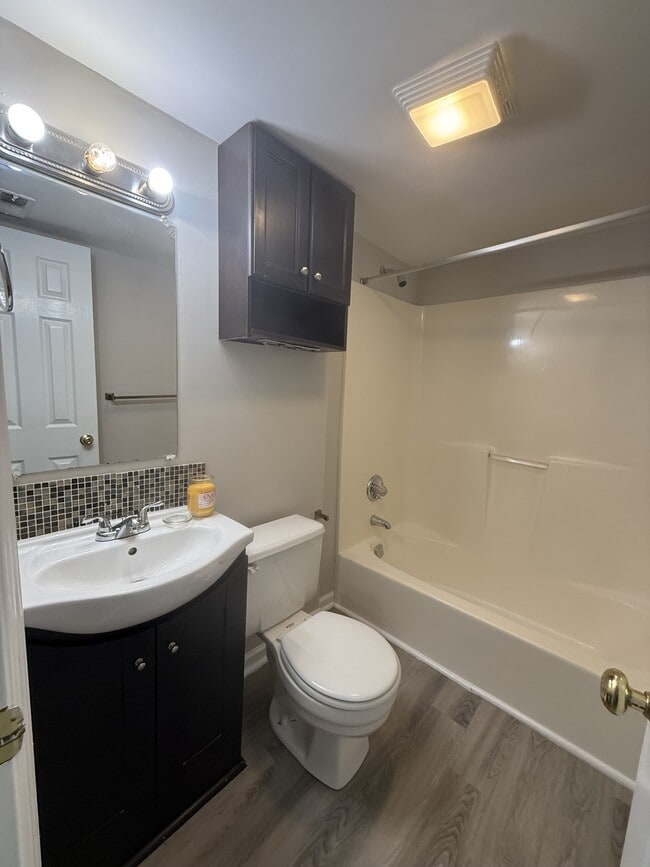 Building Photo - 117 Brightwood Cir
