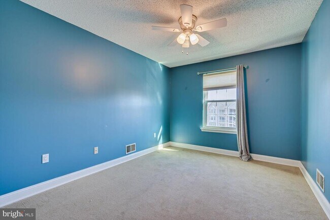 Building Photo - 268 Kempsey Dr