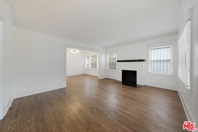 Building Photo - 235 Joy St