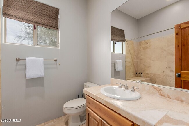 Building Photo - 15510 E Telegraph Dr