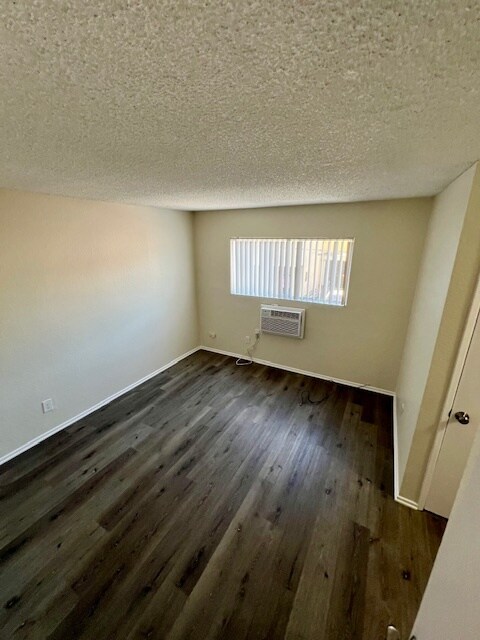 Building Photo - 18445 Collins St