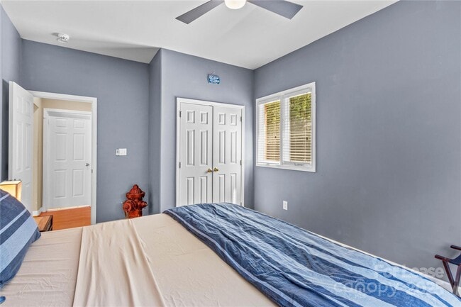 Building Photo - 709 Normandy Rd