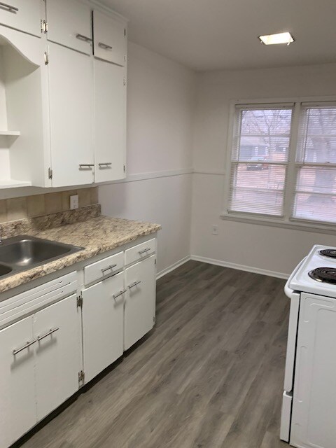 Building Photo - Charming 2-Bedroom Duplex in Wichita with Spacious Layout