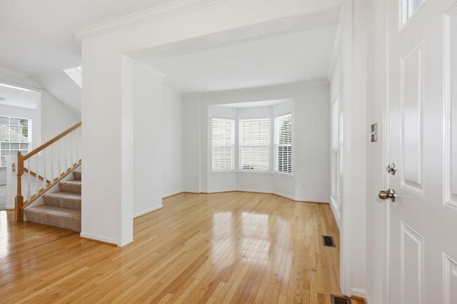 Building Photo - 20 Houser Dr