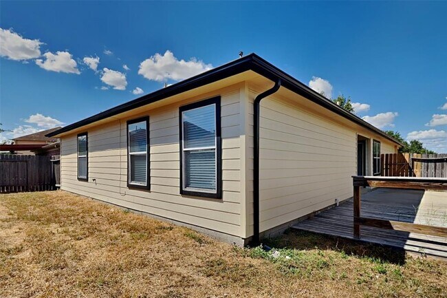 Building Photo - 5546 Calm Ct