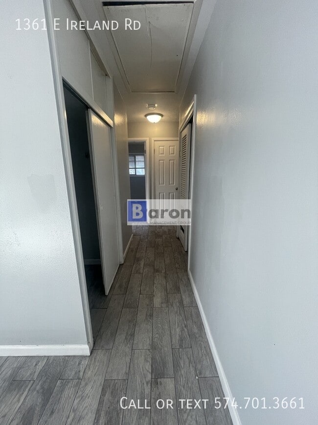 Building Photo - 1361 E Ireland Rd