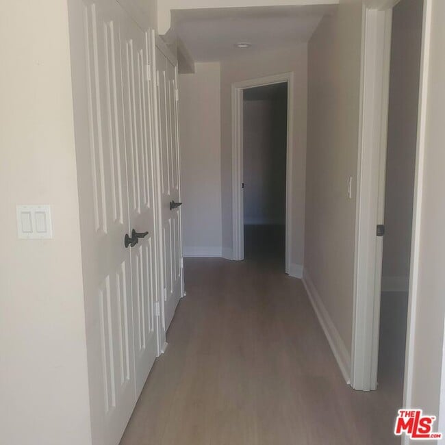 Building Photo - 42100 Parado Del Sol Dr