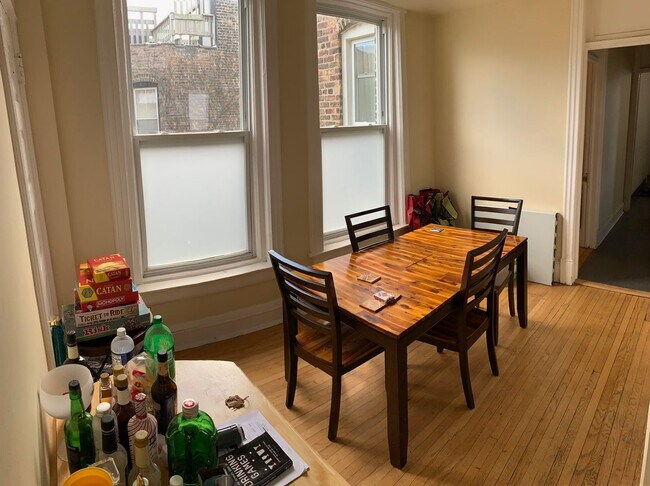 Building Photo - DePaul University 4 - Bedroom 2-Bath