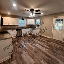 Building Photo - 130 Cole St