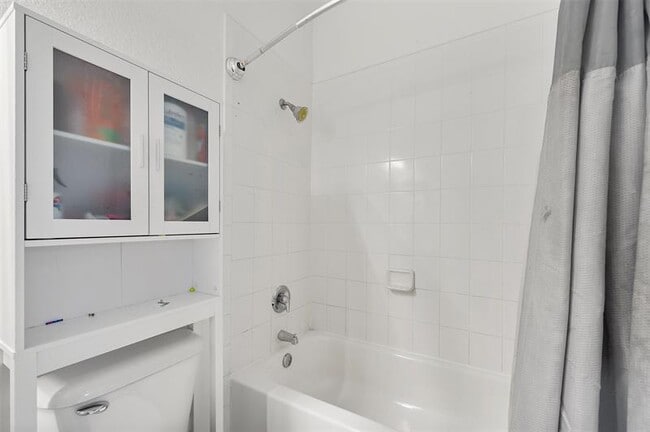 Building Photo - 5921 Riverside Ave