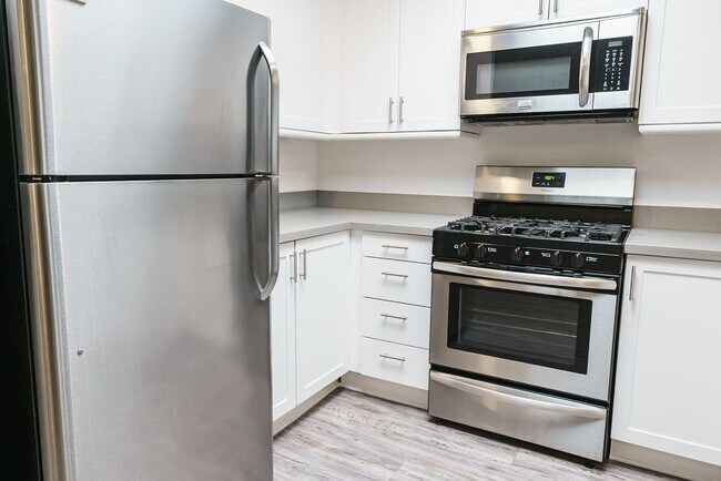 Interior Photo - 1223 Federal Ave