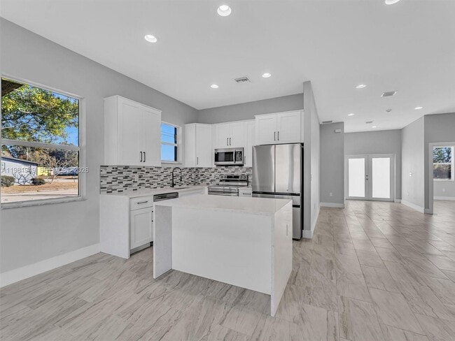 Building Photo - 803 N 20th St