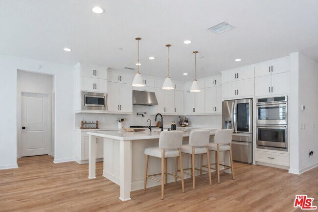 Building Photo - 18130 Radiance Ln