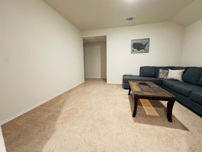 Building Photo - 14001 Prasky Trl